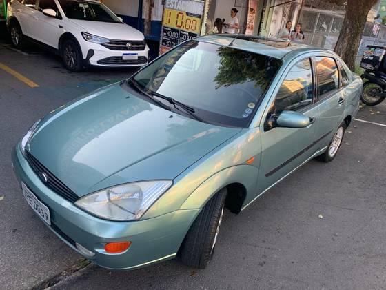 FORD FOCUS 2.0 GHIA SEDAN 16V GASOLINA 4P MANUAL